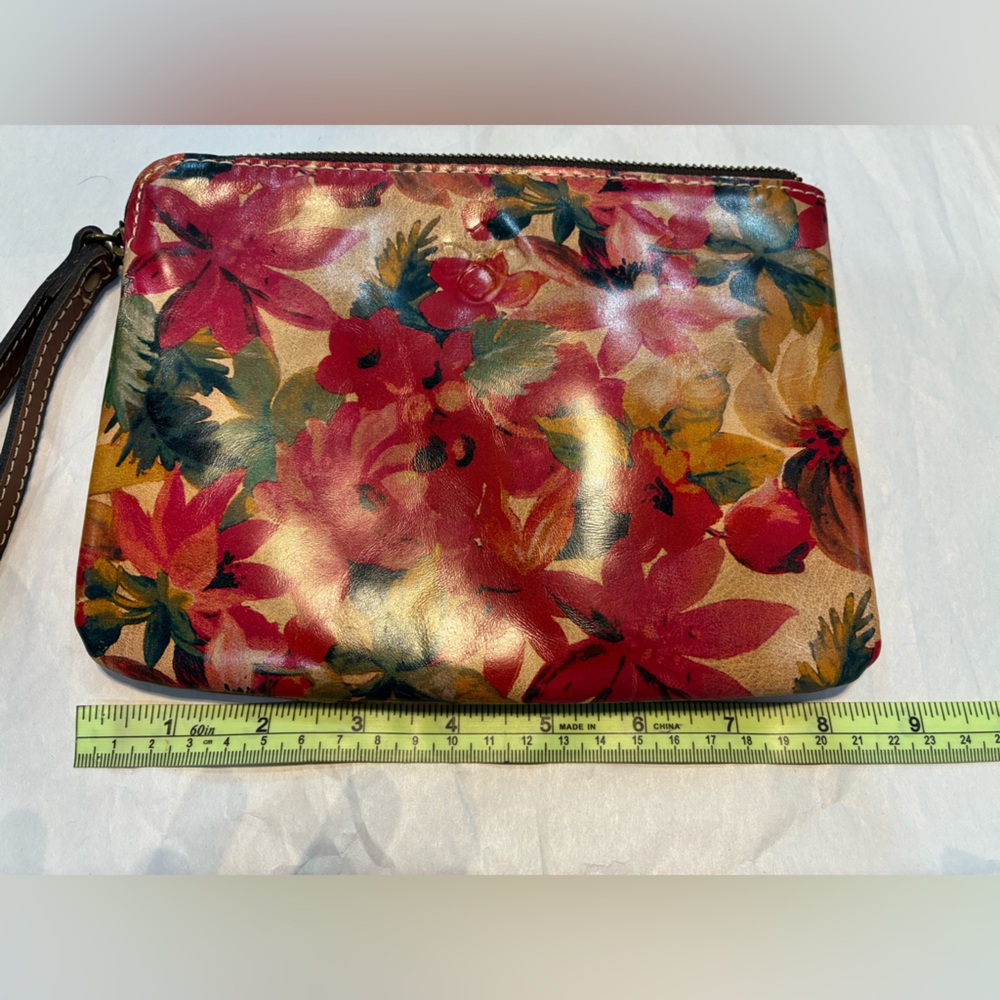 NWOT Patricia Nash Floral Zip Wristlet Clutch - Red Multicolor - Picture 7 of 8